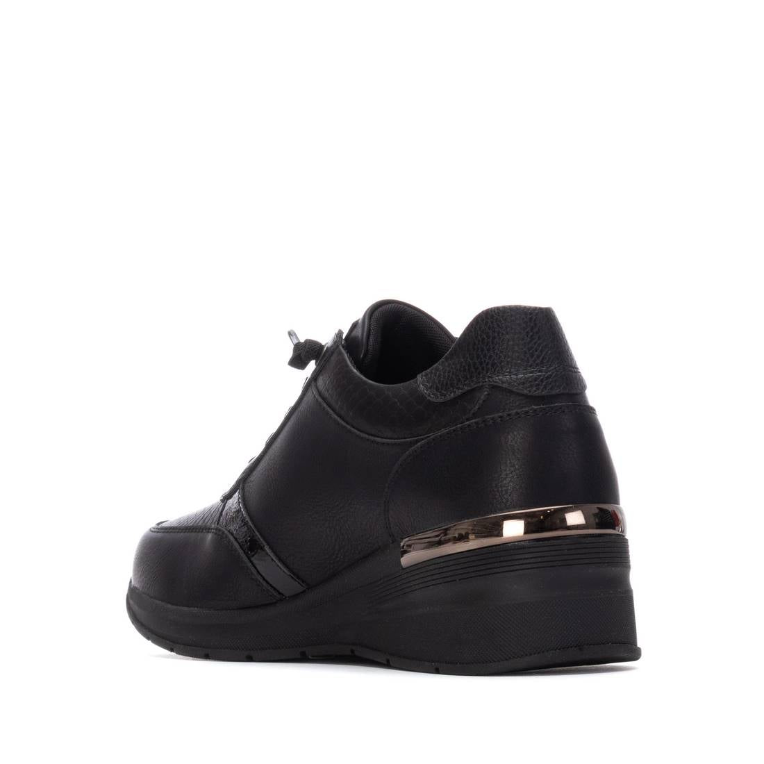 Zapatilla de mujer con cuña Refresh 17293602 - Image 3