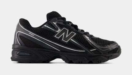 740 Mens Running Shoes (Black/Metallic Silver)