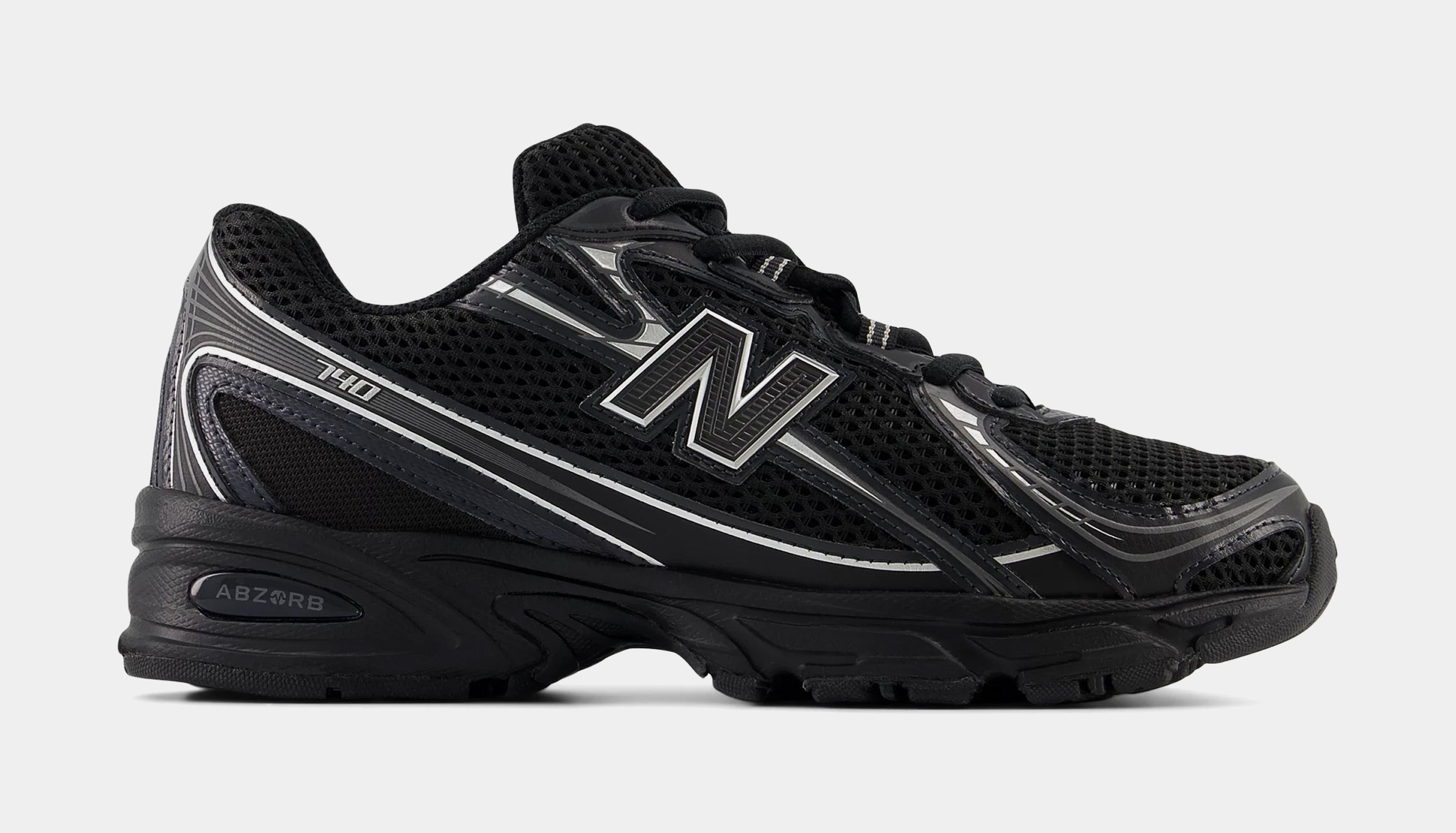 740 Mens Running Shoes (Black/Metallic Silver)