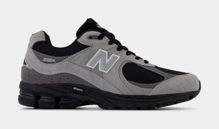 2002R Mens Running Shoes (Grey/Black)