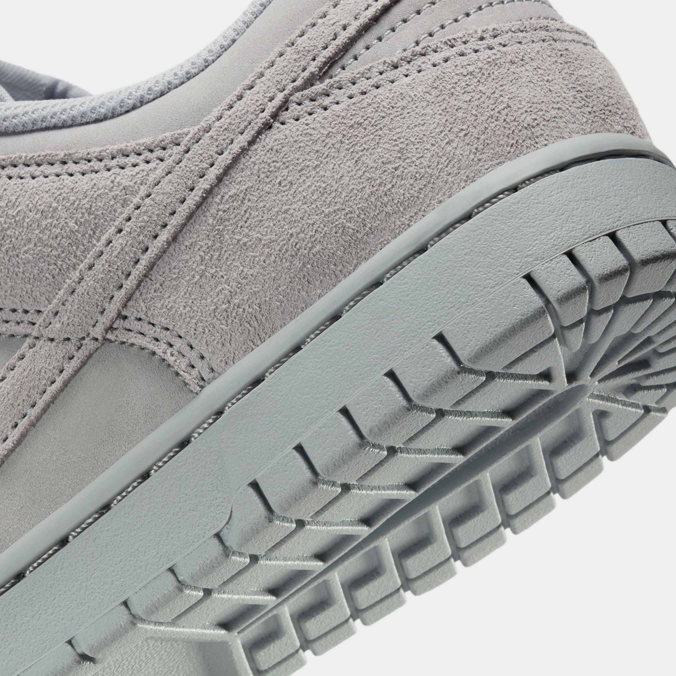 Dunk Low SE Mens Lifestyle Shoes (Wolf Grey/Wolf Grey) - Image 6