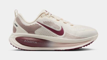 Vomero 18 Womens Running Shoes (Pale Ivory/Red Sepia/Silt Red/Dark Team Red)