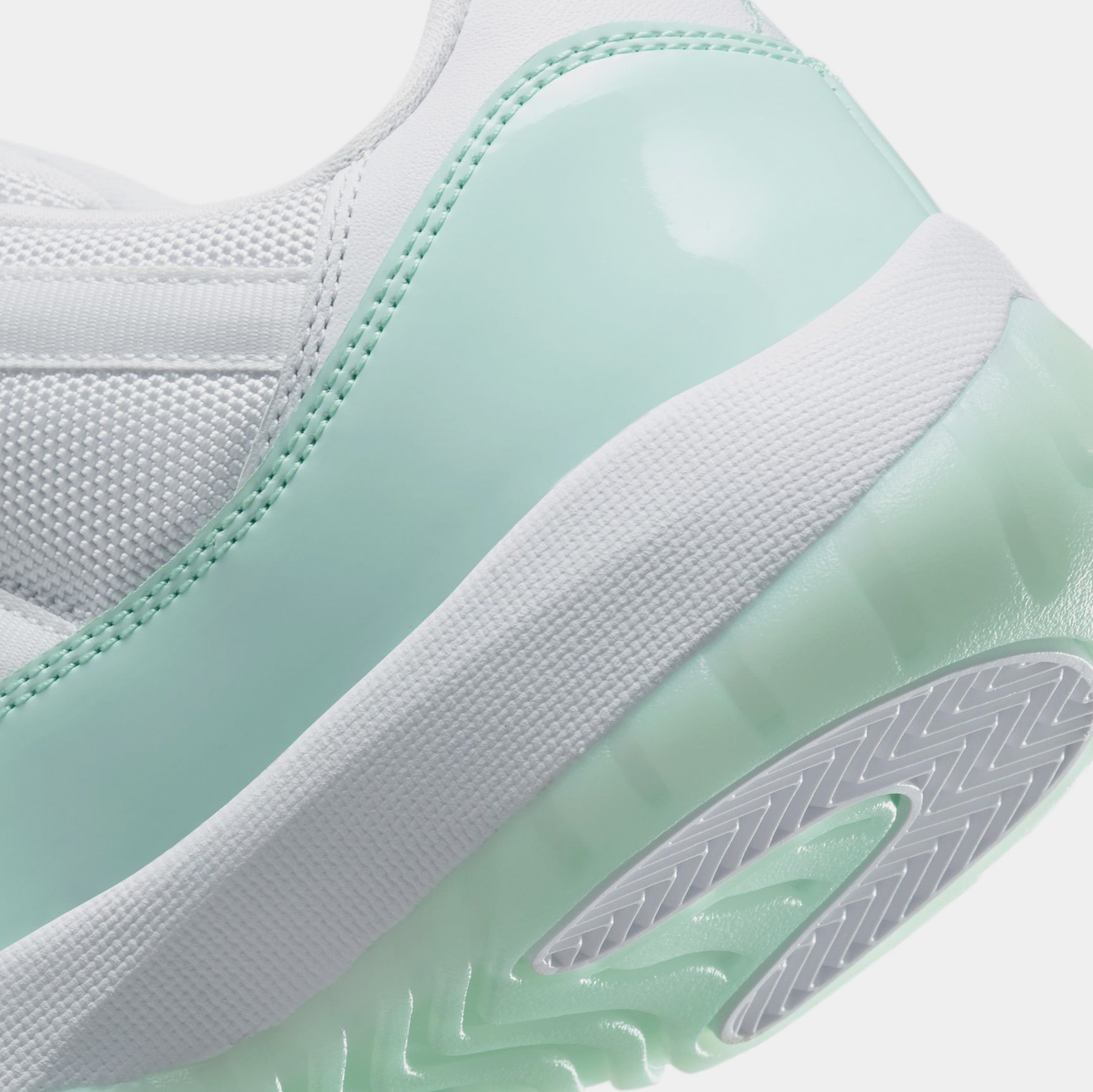 Air Jordan 11 Retro Low Igloo Womens Lifestyle Shoes (White/Igloo) - Image 6