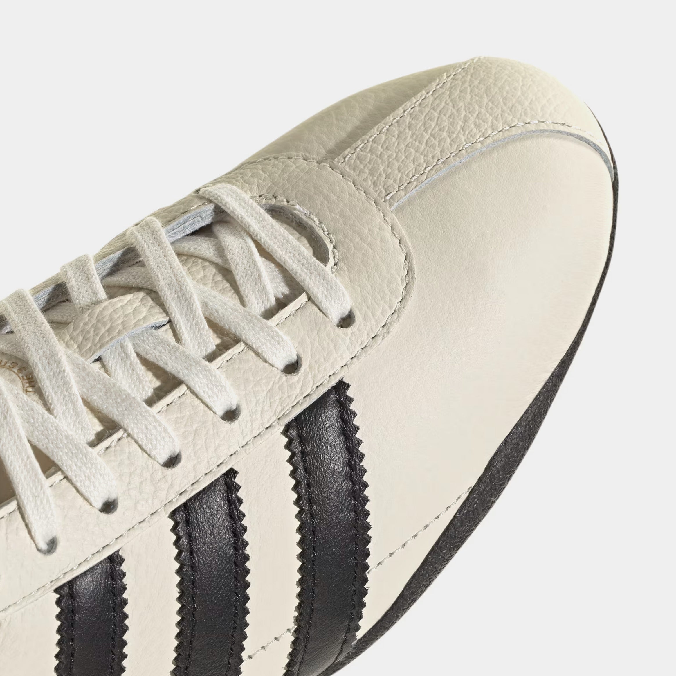 Tokyo Womens Lifestyle Shoes (Off White/Core Black/Gold Metallic) - Image 3