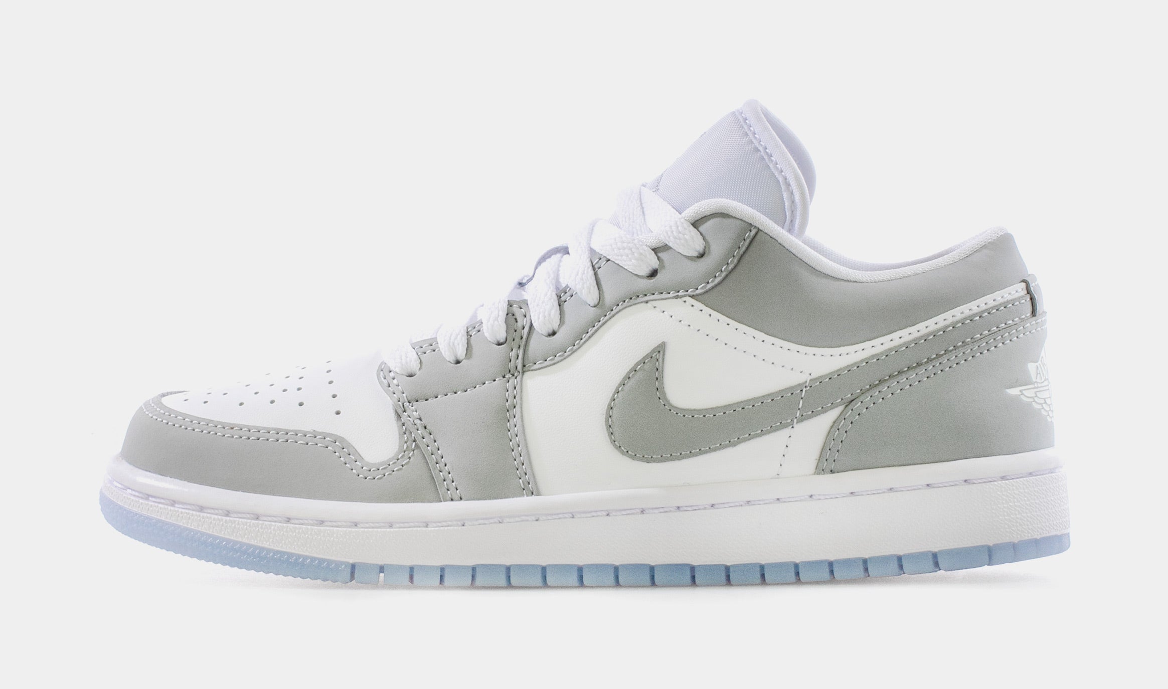 Air Jordan 1 Low Wolf Grey Womens Lifestyle Shoes (Grey/White) - Image 3