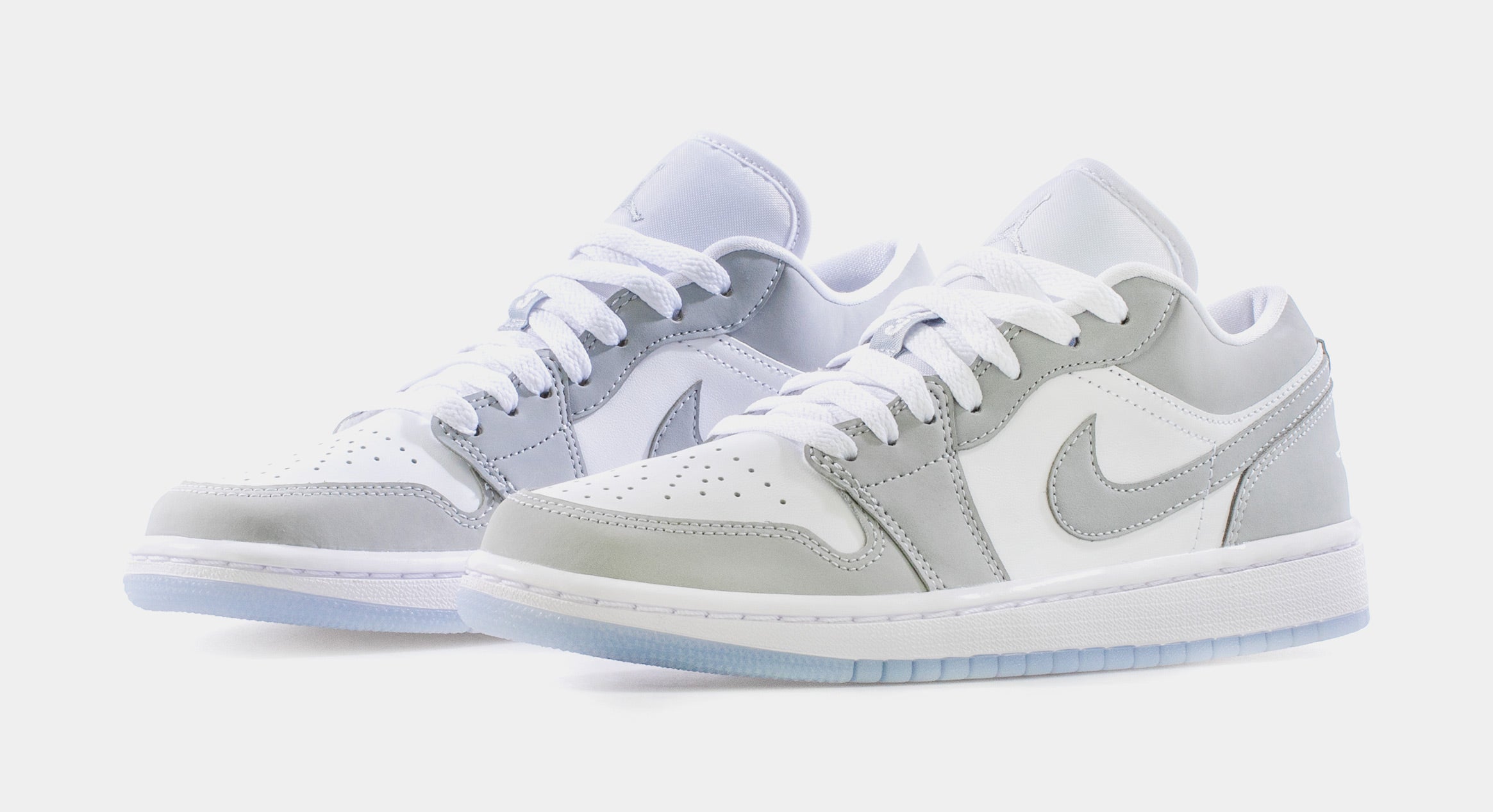 Air Jordan 1 Low Wolf Grey Womens Lifestyle Shoes (Grey/White) - Image 5