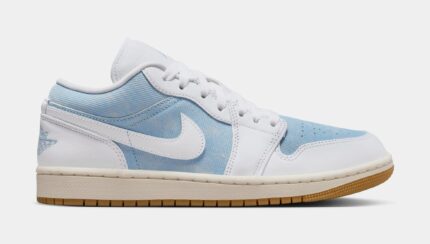 Air Jordan 1 Low SE Womens Lifestyle Shoes (Worn Blue/White/Gum Light Brown/Sail)
