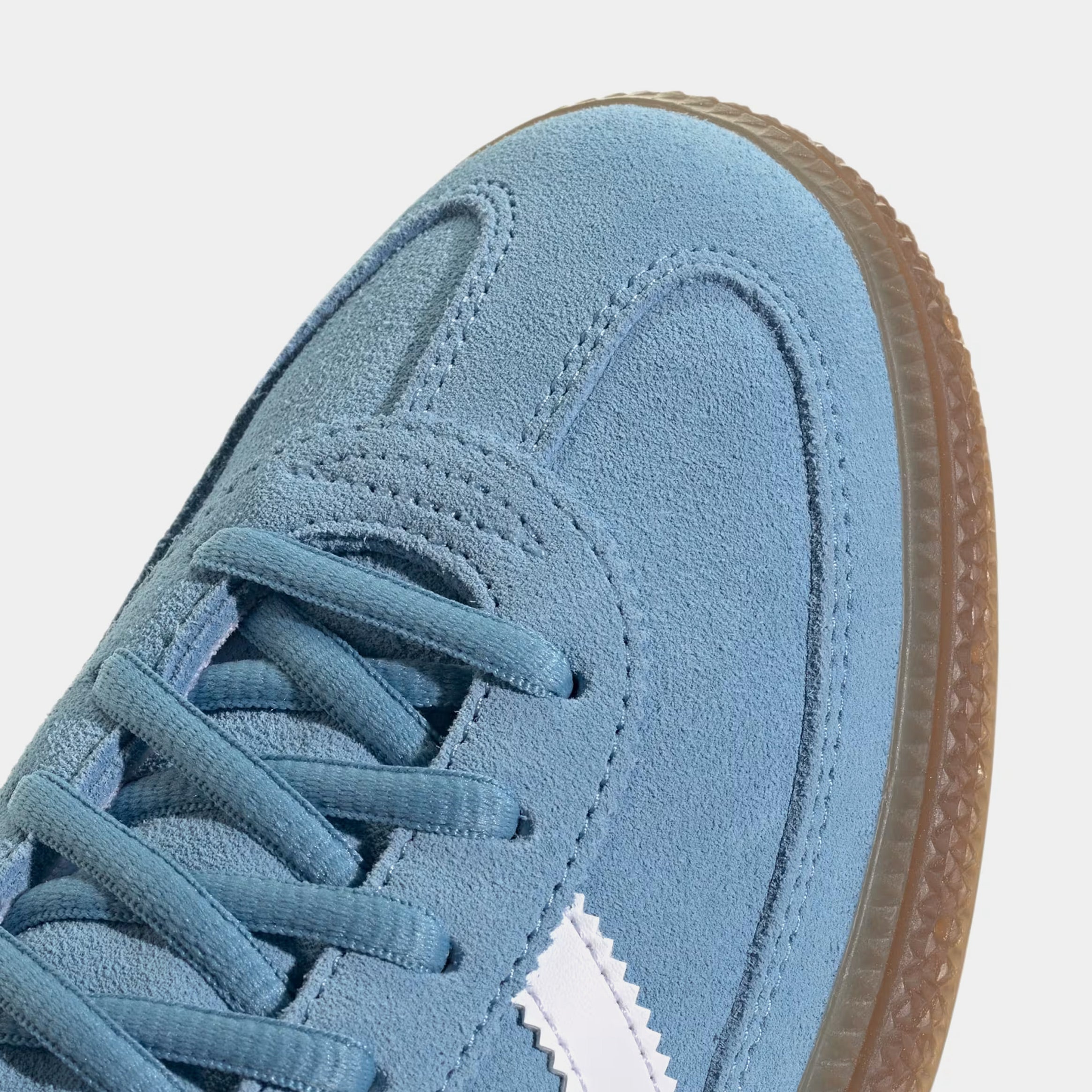 Handball Spezial Womens Lifestyle Shoes (Light Blue/Cloud White/Gum) - Image 4