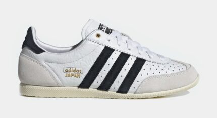 Japan Womens Lifestyle Shoes (Cloud White/Core Black/Gold Metallic)